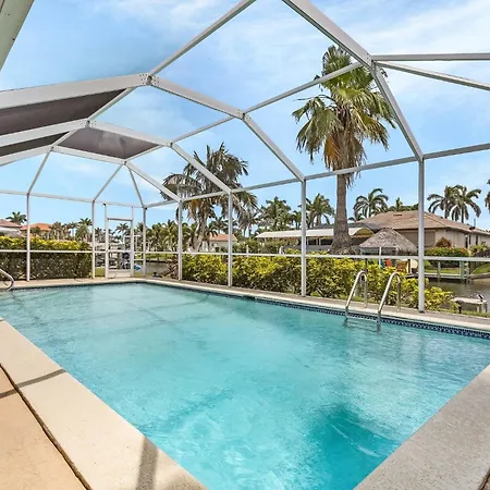 Yacht Club Area, Gulf Access, Heated Saltwater Pool - The Queen Elizabeth - Roelens